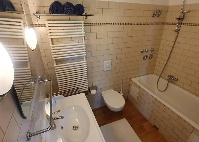 Schloss - Parkblick * Lelkendorf